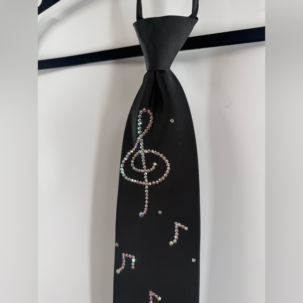 EUC Fratello Crystallized Music Notes Zip Tie - Picture 5 of 10